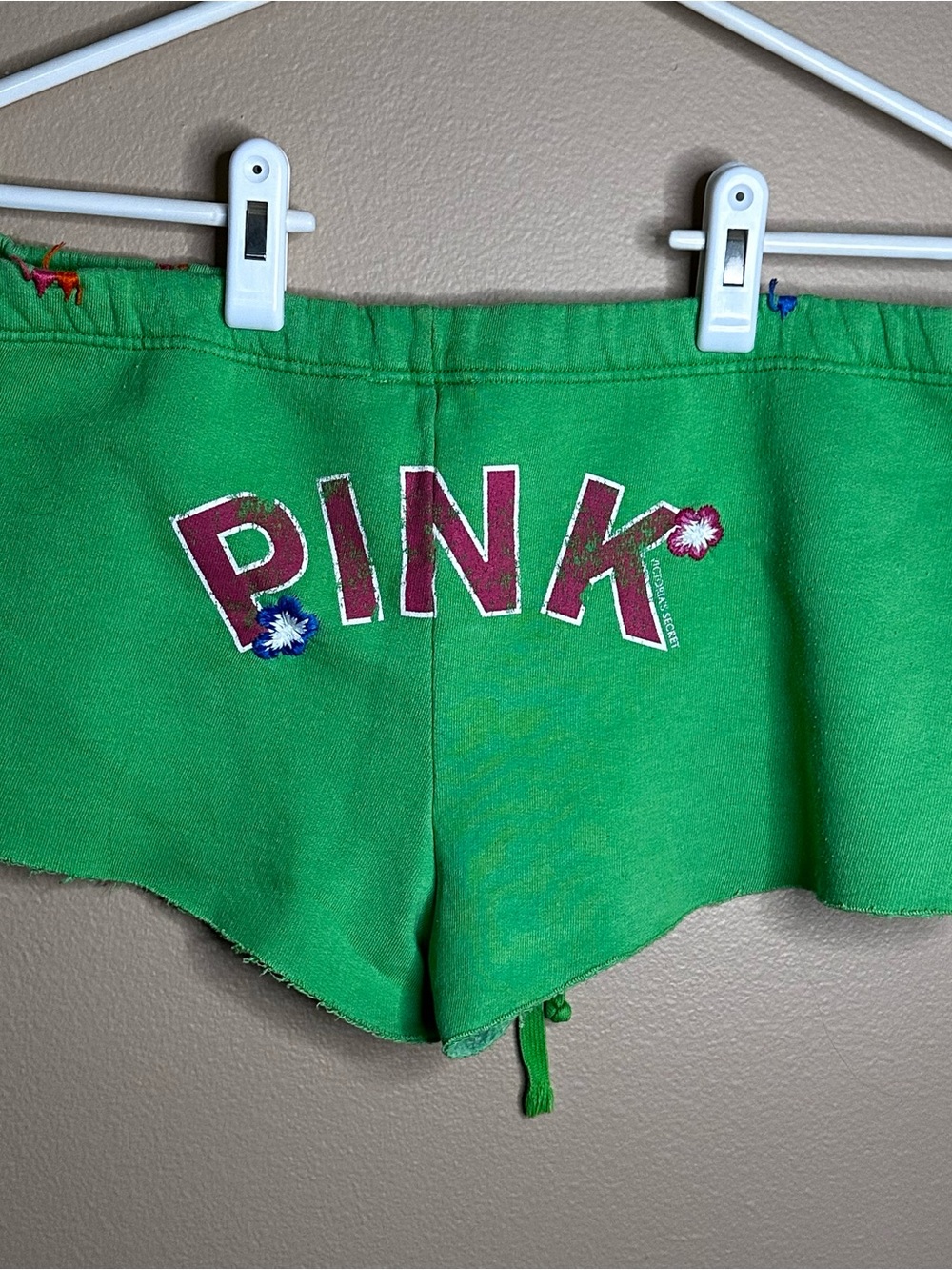 PINK Victorias Secret Lounge Shorts Size M Green and Pink Booty Band Rare